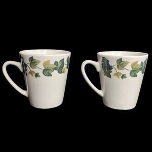2 Martha Stewart MSE Green Ivy Vine 4” Mugs pre-owned